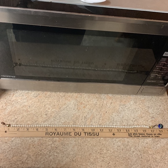 Pearl Necklace with Butterfly Bead Clasp - Picture 4 of 4